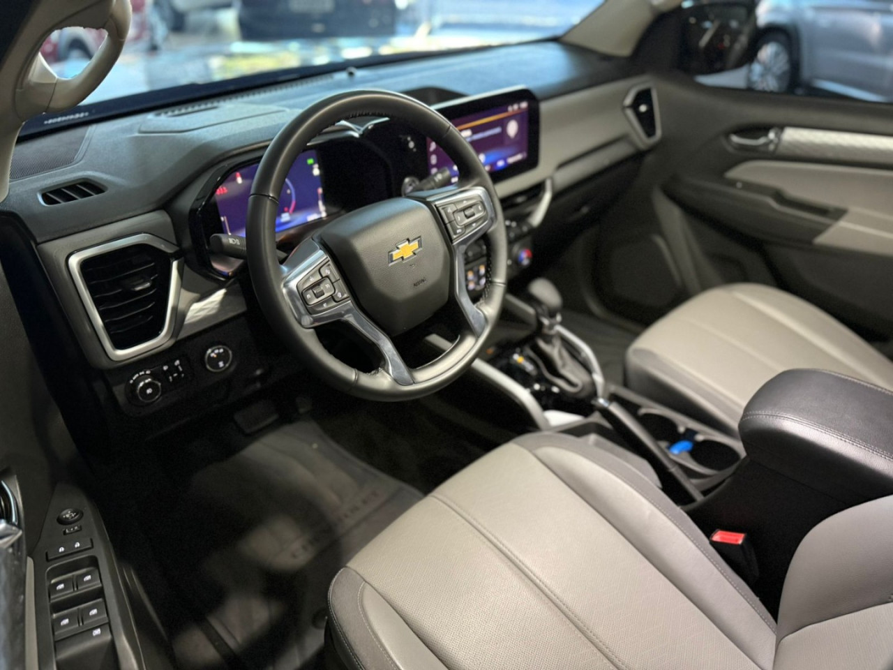 S10 2.8 16V LTZ CABINE DUPLA TURBO DIESEL AUTOMÁTICO