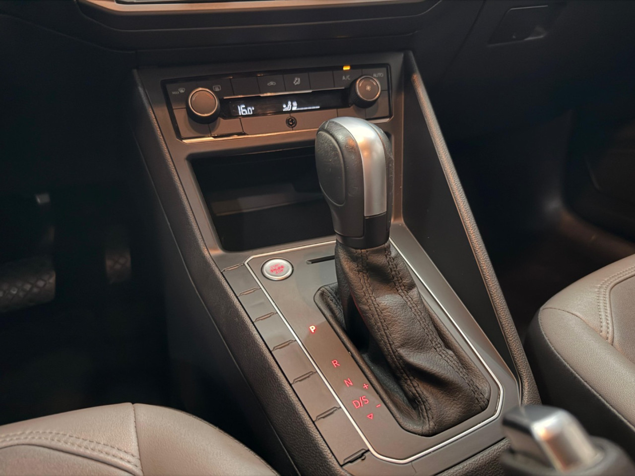 Nivus 1.0 4P FLEX 200 TSI HIGHLINE TURBO AUTOMÁTICO