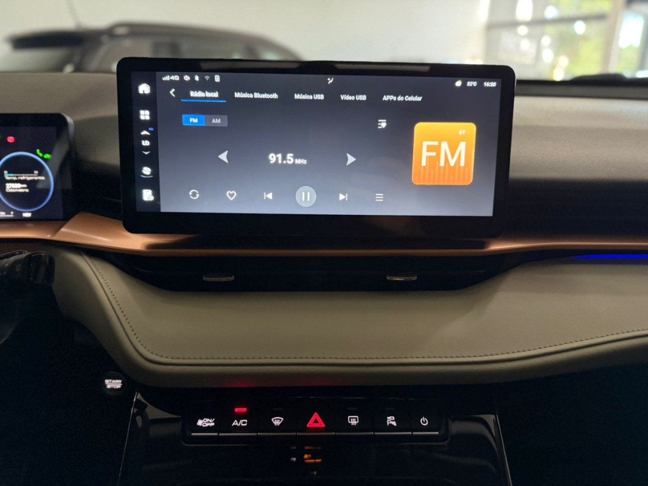 Haval H6 1.5 16V 4P PHEV19 E-TRACTION AUTOMÁTICO