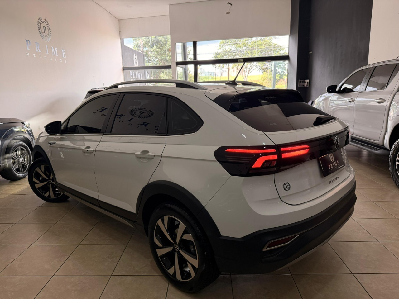 Nivus 1.0 4P FLEX 200 TSI HIGHLINE TURBO AUTOMÁTICO