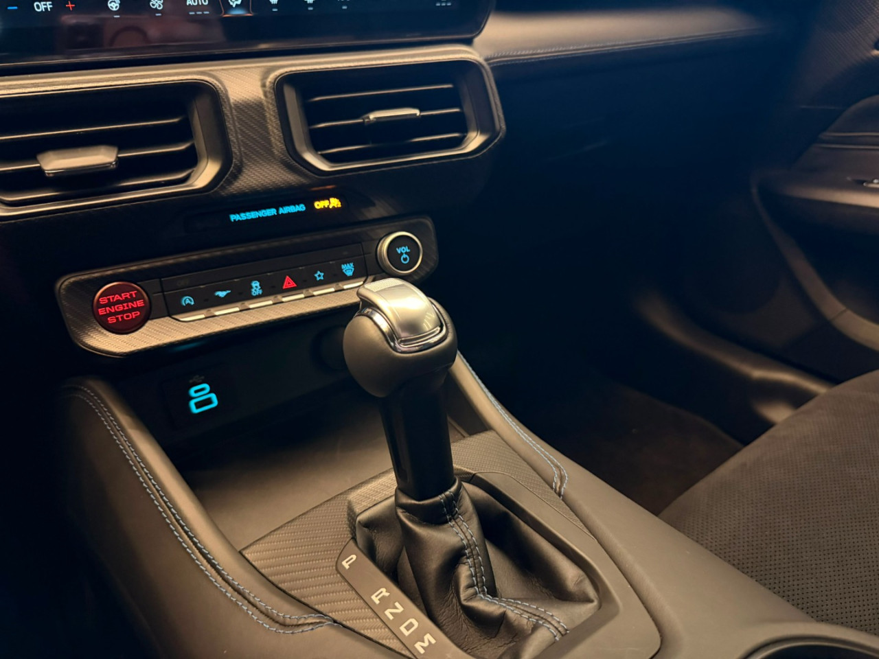 Mustang 5.0 V8 32V DARK HORSE SELECTSHIFT AUTOMÁTICO