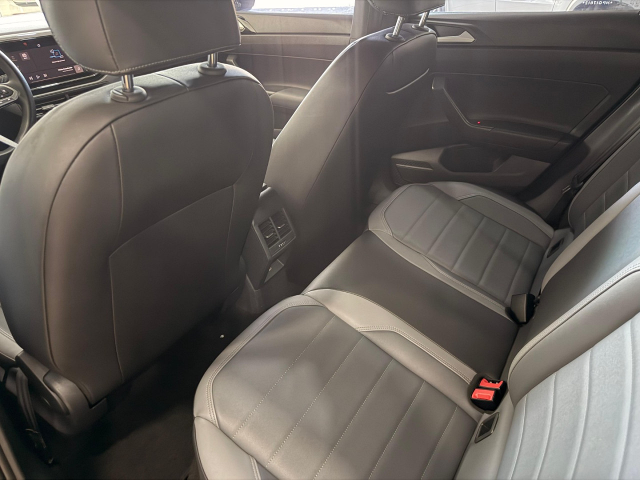 Nivus 1.0 4P FLEX 200 TSI HIGHLINE TURBO AUTOMÁTICO