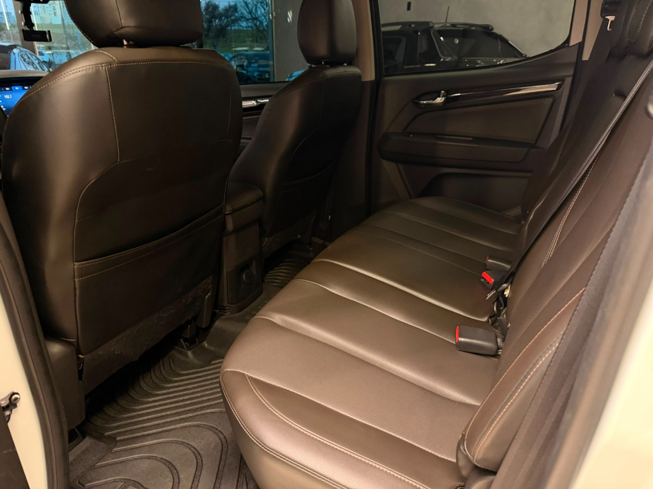 S10 2.8 12V HIGH COUNTRY CABINE DUPLA 4X4 TURBO DIESEL AUTOMÁTICO