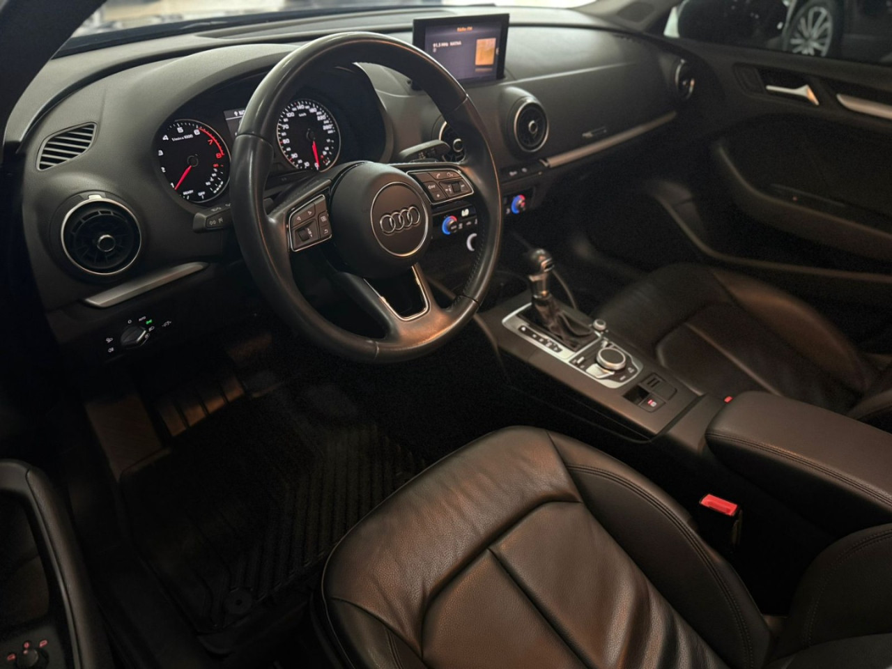 A3 Sedan 1.4 16V 4P FLEX TFSI PRESTIGE PLUS AUTOMÁTICO