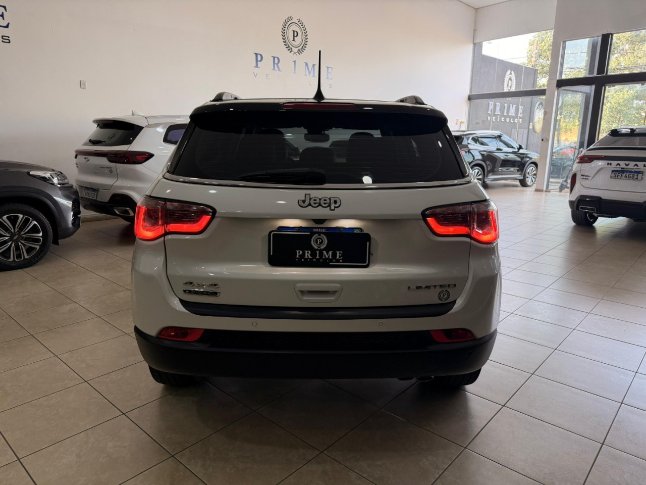 Compass 2.0 16V 4P 350 LIMITED 4X4 TURBO DIESEL AUTOMÁTICO