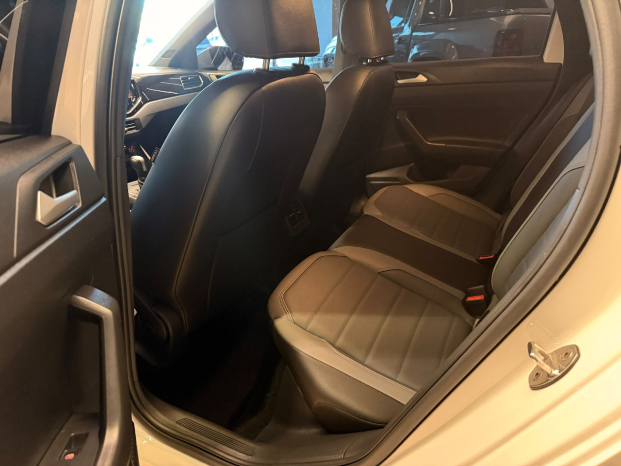 Nivus 1.0 4P FLEX 200 TSI HIGHLINE TURBO AUTOMÁTICO