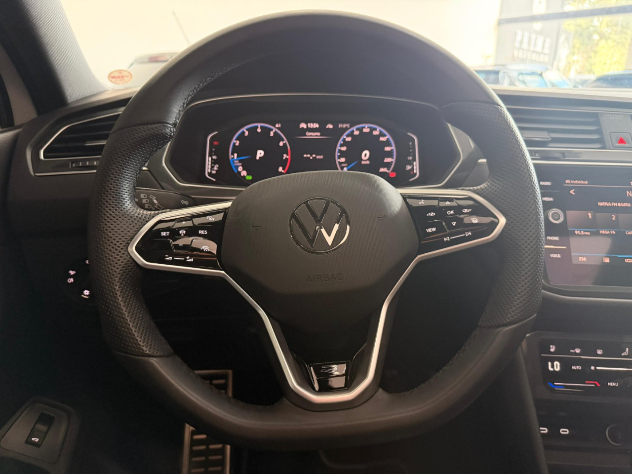 Tiguan 2.0 16V 4P TSI 350 TURBO R-LINE 4MOTION DSG AUTOMÁTICO