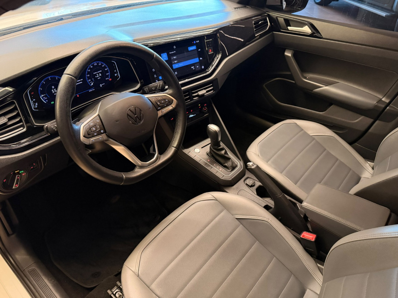 Nivus 1.0 4P FLEX 200 TSI HIGHLINE TURBO AUTOMÁTICO