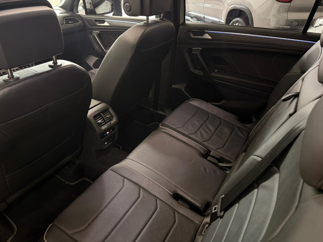 Tiguan 2.0 16V 4P TSI 350 TURBO R-LINE 4MOTION DSG AUTOMÁTICO