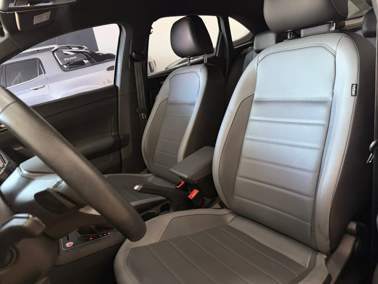 Nivus 1.0 4P FLEX 200 TSI HIGHLINE TURBO AUTOMÁTICO