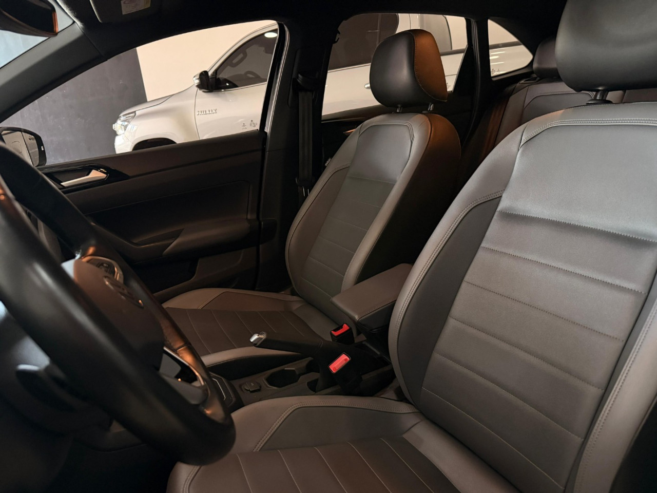 Nivus 1.0 4P FLEX 200 TSI HIGHLINE TURBO AUTOMÁTICO