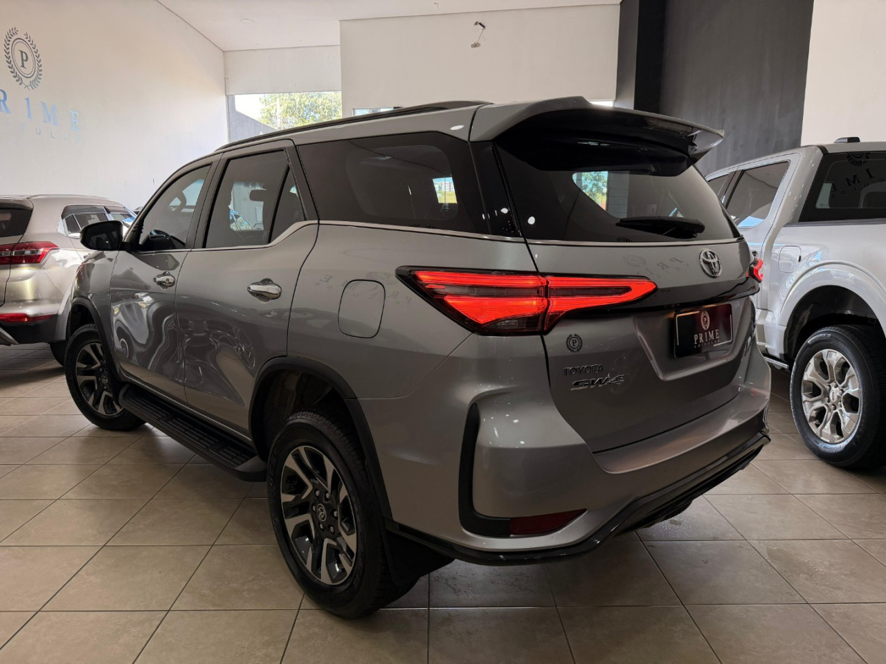 Hilux SW4 2.8 16V 4P SRX PLATINUM 4X4 7 LUGARES TURBO DIESEL AUTOMÁTICO