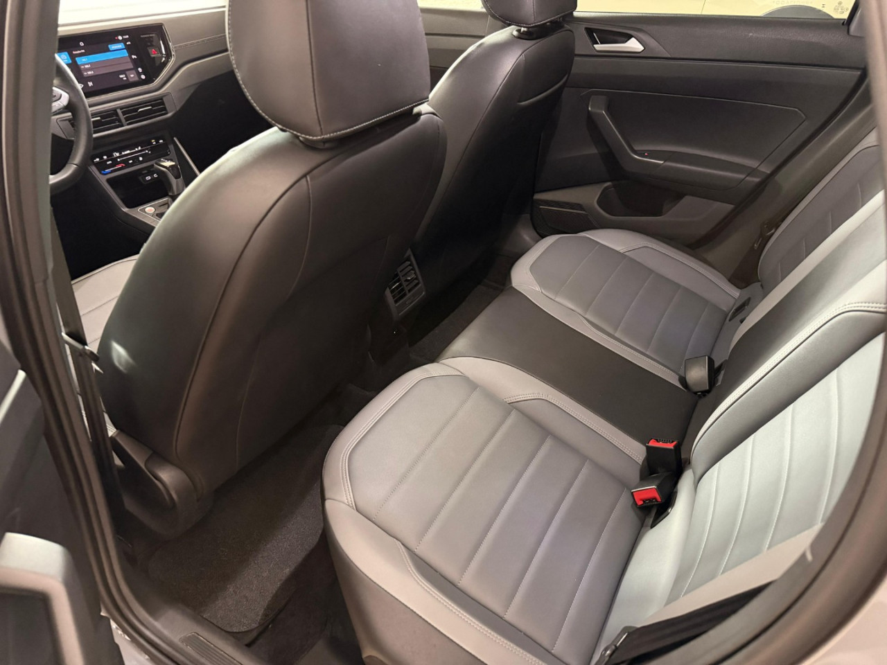 Nivus 1.0 4P FLEX 200 TSI HIGHLINE TURBO AUTOMÁTICO