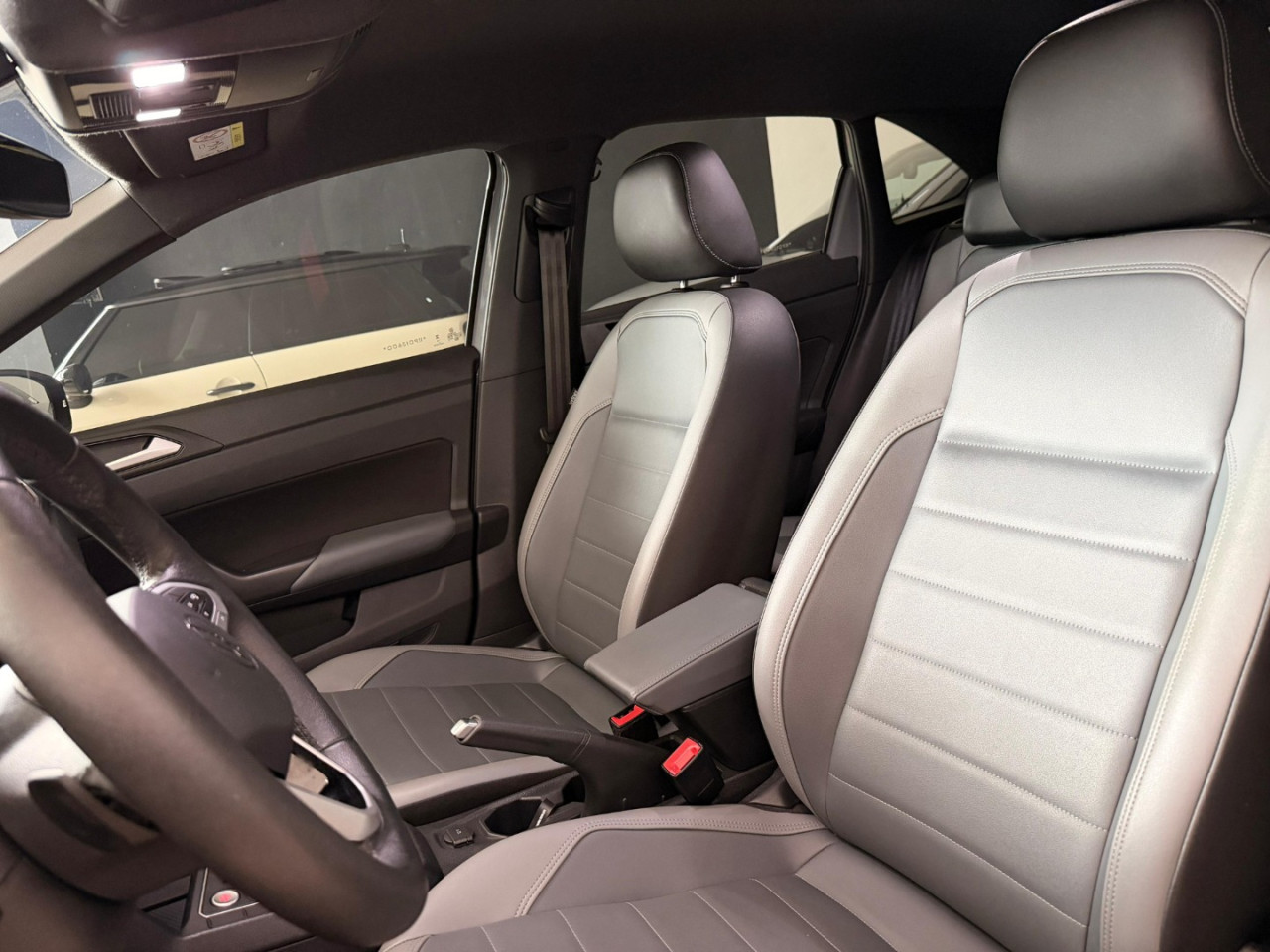 Nivus 1.0 4P FLEX 200 TSI HIGHLINE TURBO AUTOMÁTICO