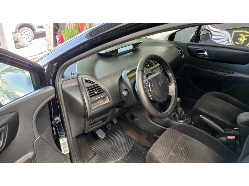 C4 Hatch 1.6 16V 4P GLX