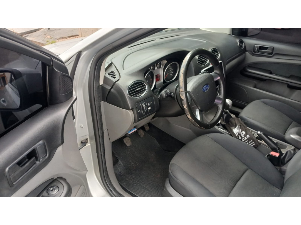 Focus Sedan 1.6 4P