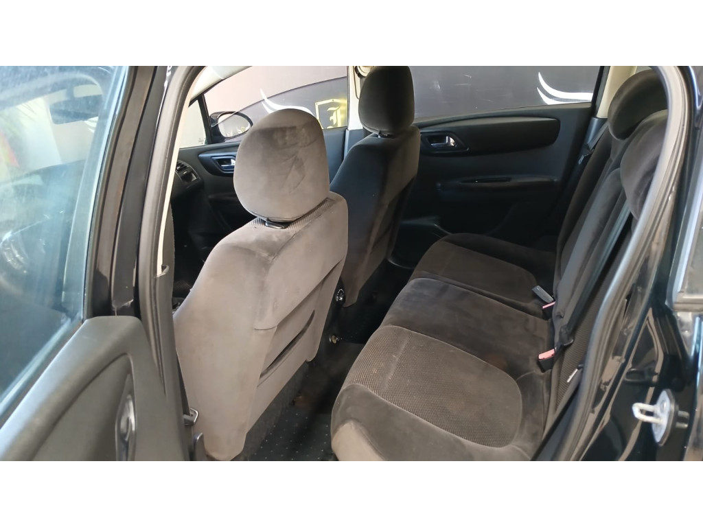 C4 Hatch 1.6 16V 4P GLX