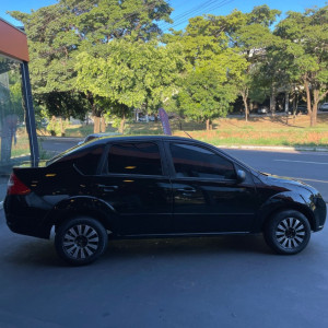 Fiesta Sedan 1.6 4P FLEX