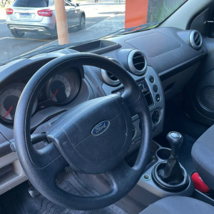 Fiesta Sedan 1.6 4P FLEX