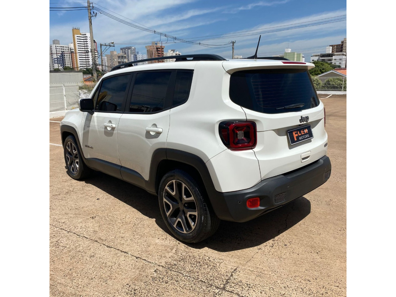 JEEP Renegade 1.8 16V 4P FLEX LONGITUDE AUTOMÁTICO