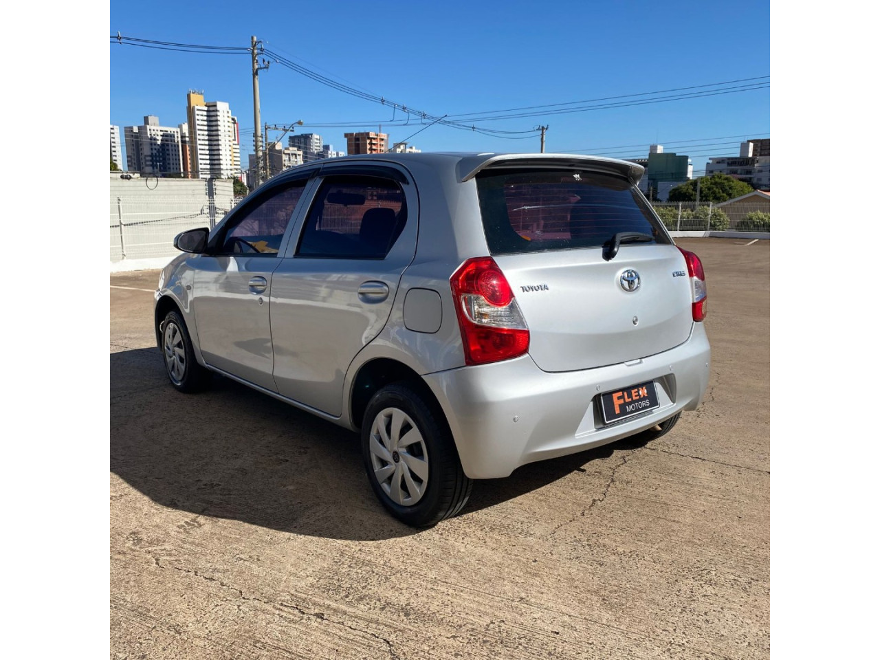 Etios Hatch 1.3 16V 4P FLEX X