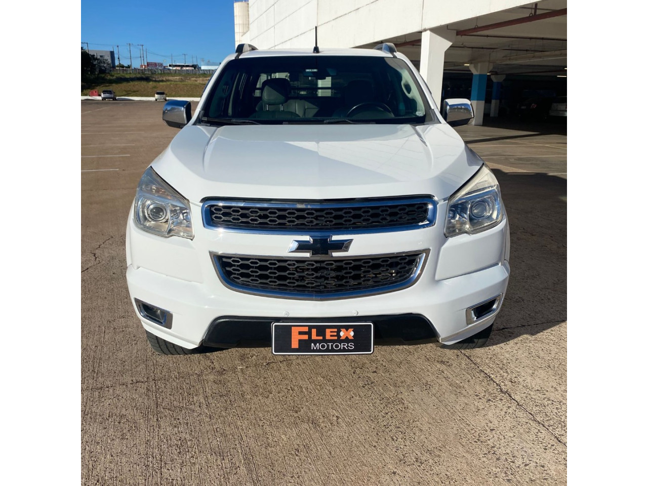 S10 2.4 FLEX LTZ CABINE DUPLA
