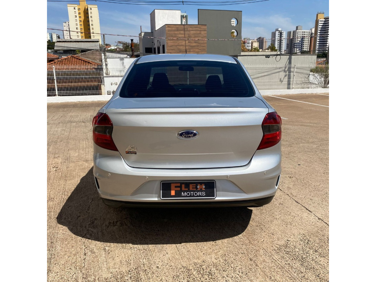 Ka + Sedan 1.5 12V 4P TI-VCT SE PLUS FLEX