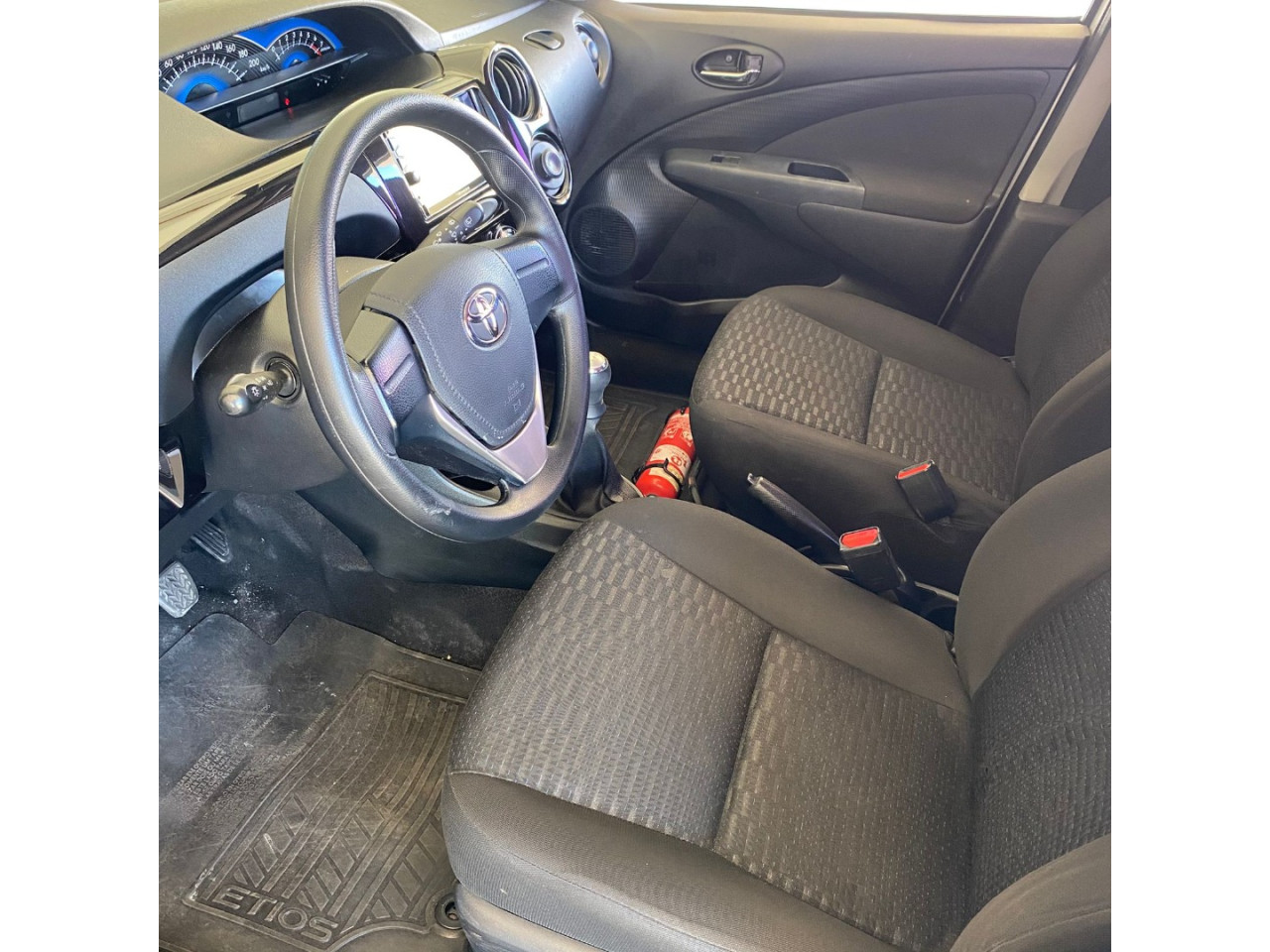 Etios Hatch 1.3 16V 4P FLEX X
