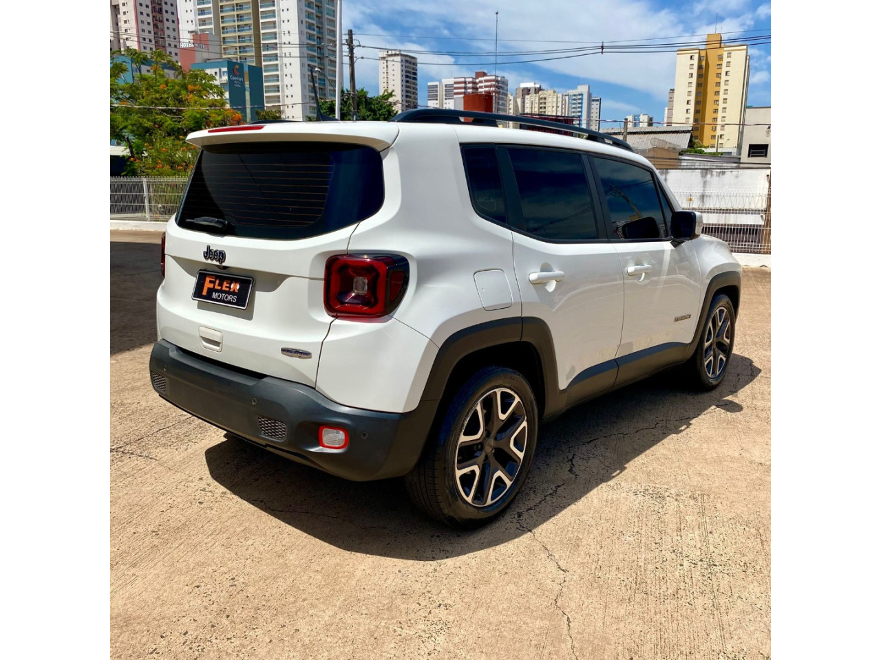 JEEP Renegade 1.8 16V 4P FLEX LONGITUDE AUTOMÁTICO