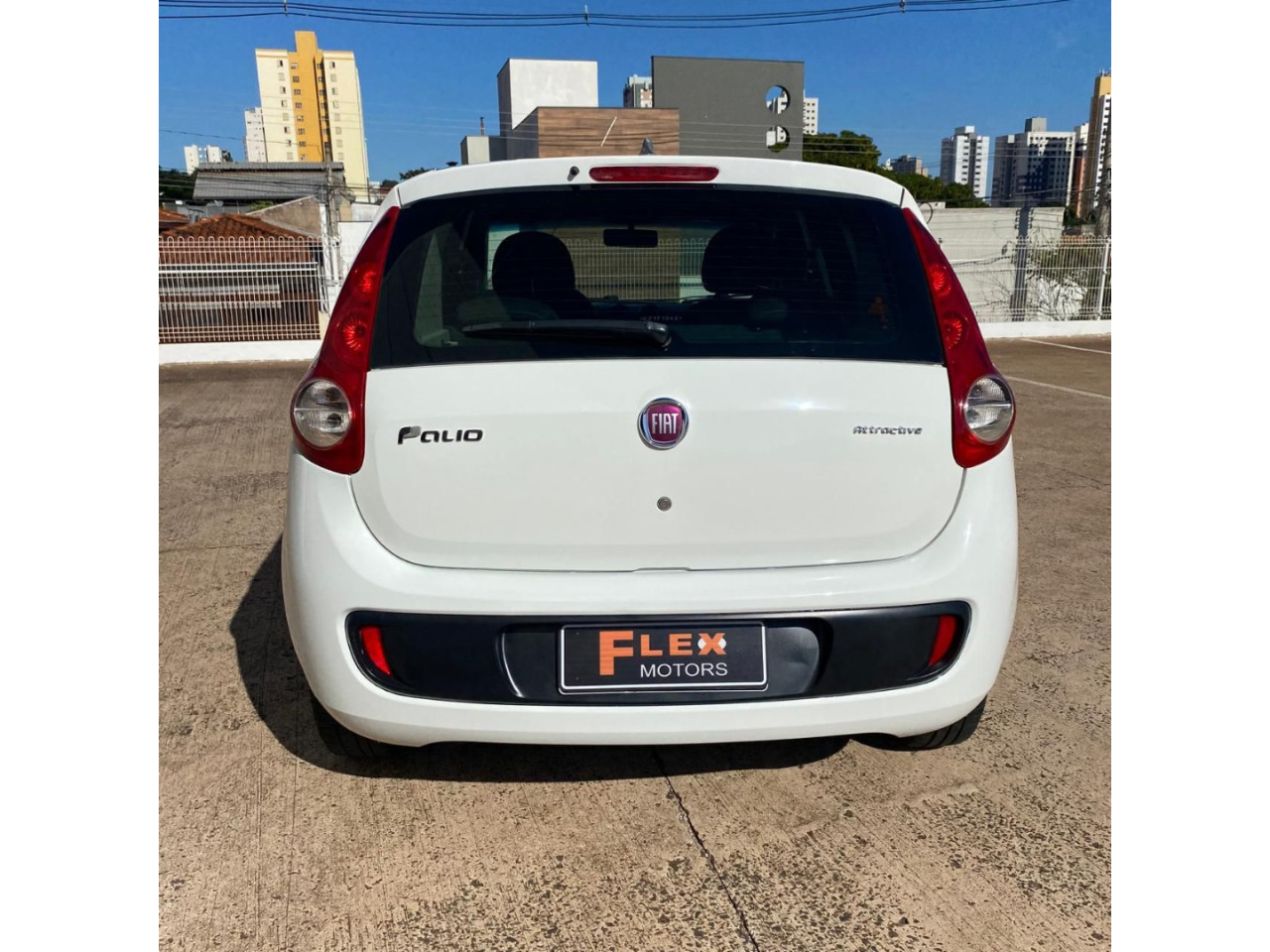 Palio 1.0 4P FLEX ATTRACTIVE
