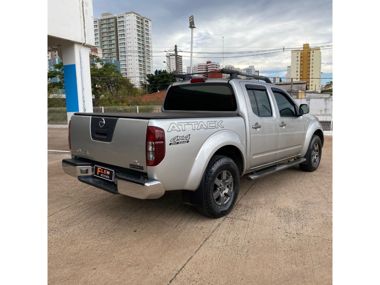 Frontier 2.5 16V 4X4 SV ATTACK TURBO DIESEL CABINE DUPLA AUTOMÁTICO