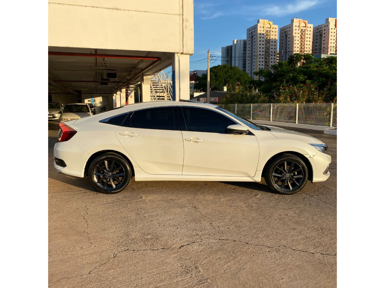 Civic 1.5 16V 4P TOURING TURBO AUTOMÁTICO CVT