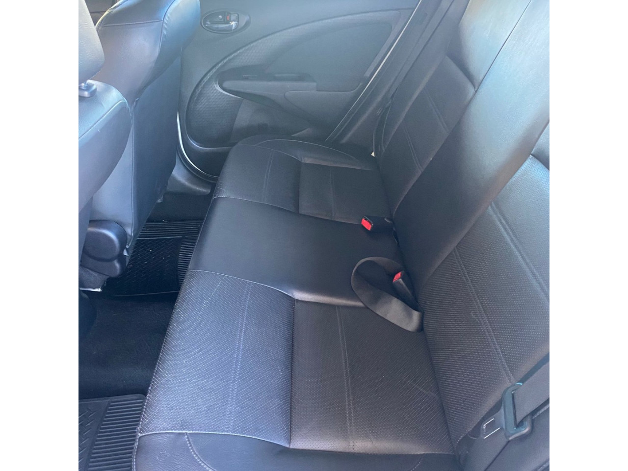 TOYOTA Etios Sedan 1.5 16V 4P FLEX PLATINUM