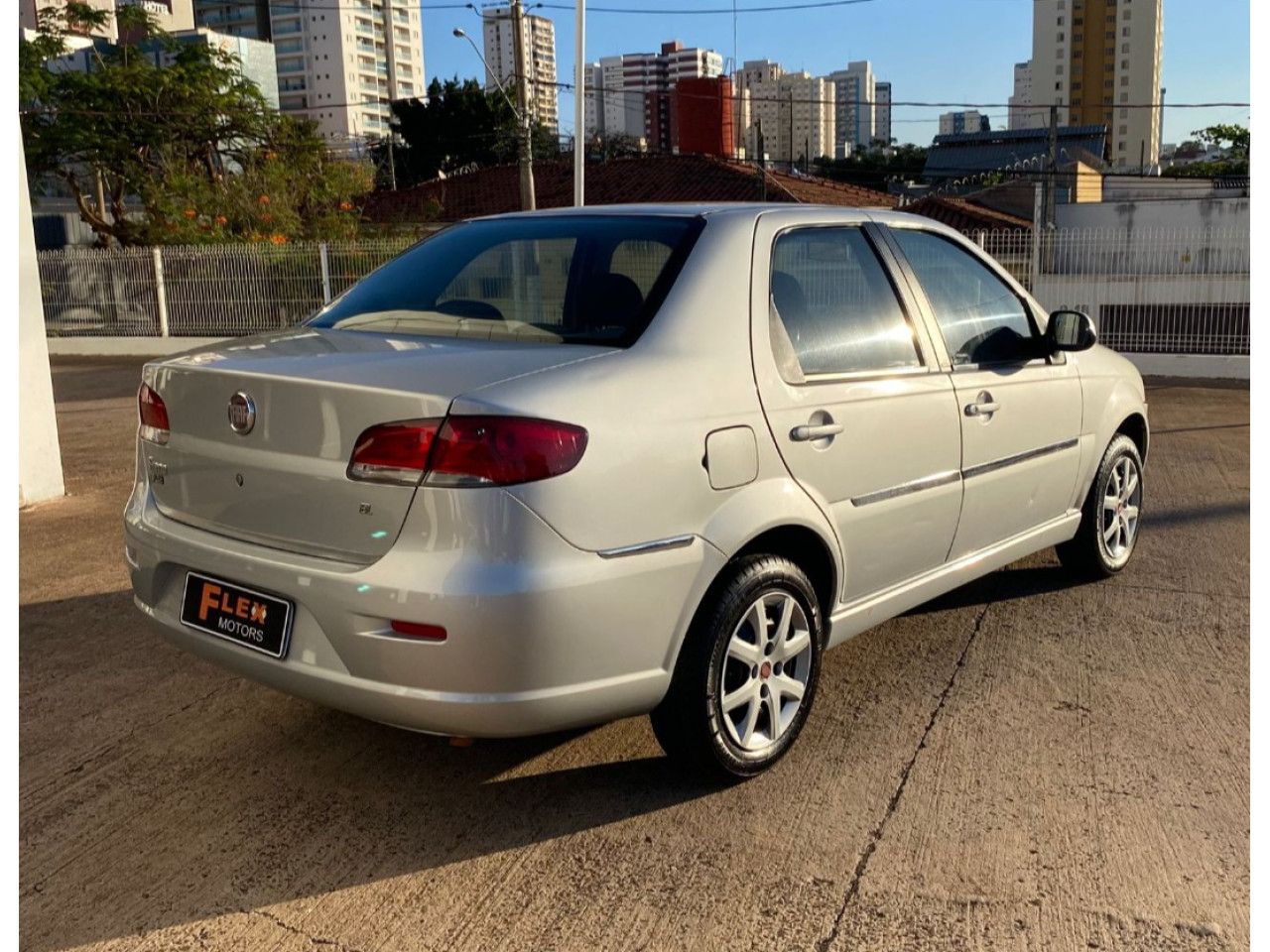 FIAT Siena 1.0 4P EL FLEX CELEBRATION