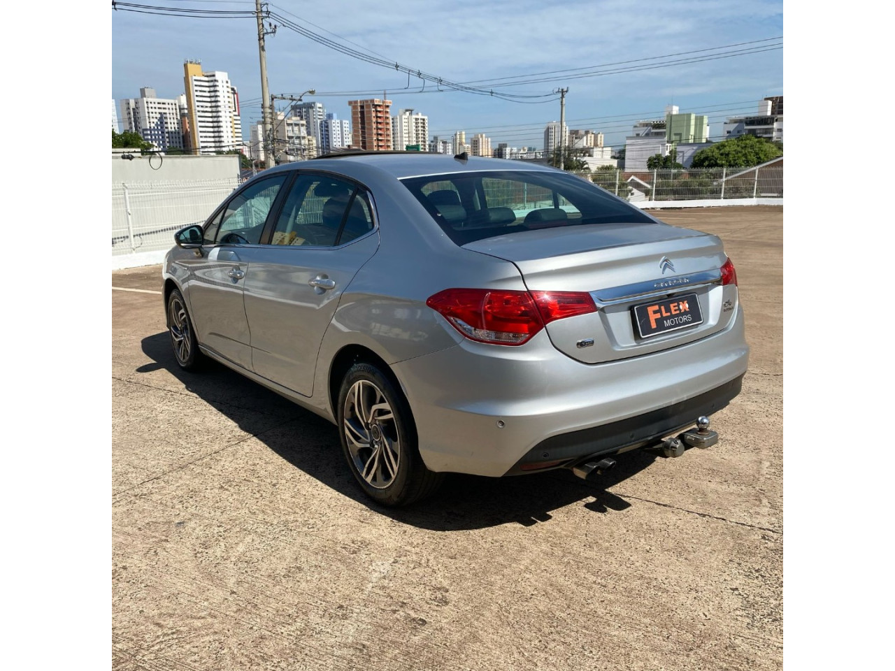 C4 Sedan 1.6 16V 4P LOUNGE EXCLUSIVE THP TURBO AUTOMÁTICO