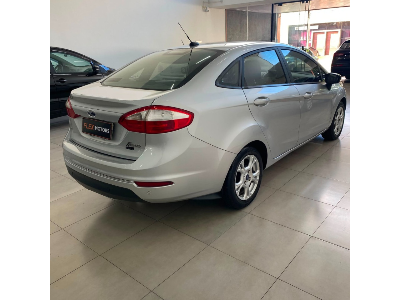 FORD Fiesta Sedan 1.6 16V 4P SE FLEX