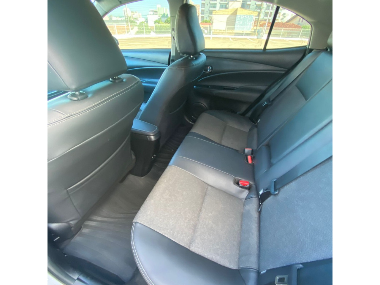 TOYOTA Yaris Sedan 1.5 16V 4P FLEX XS CONNECT MULTIDRIVE AUTOMÁTICO CVT