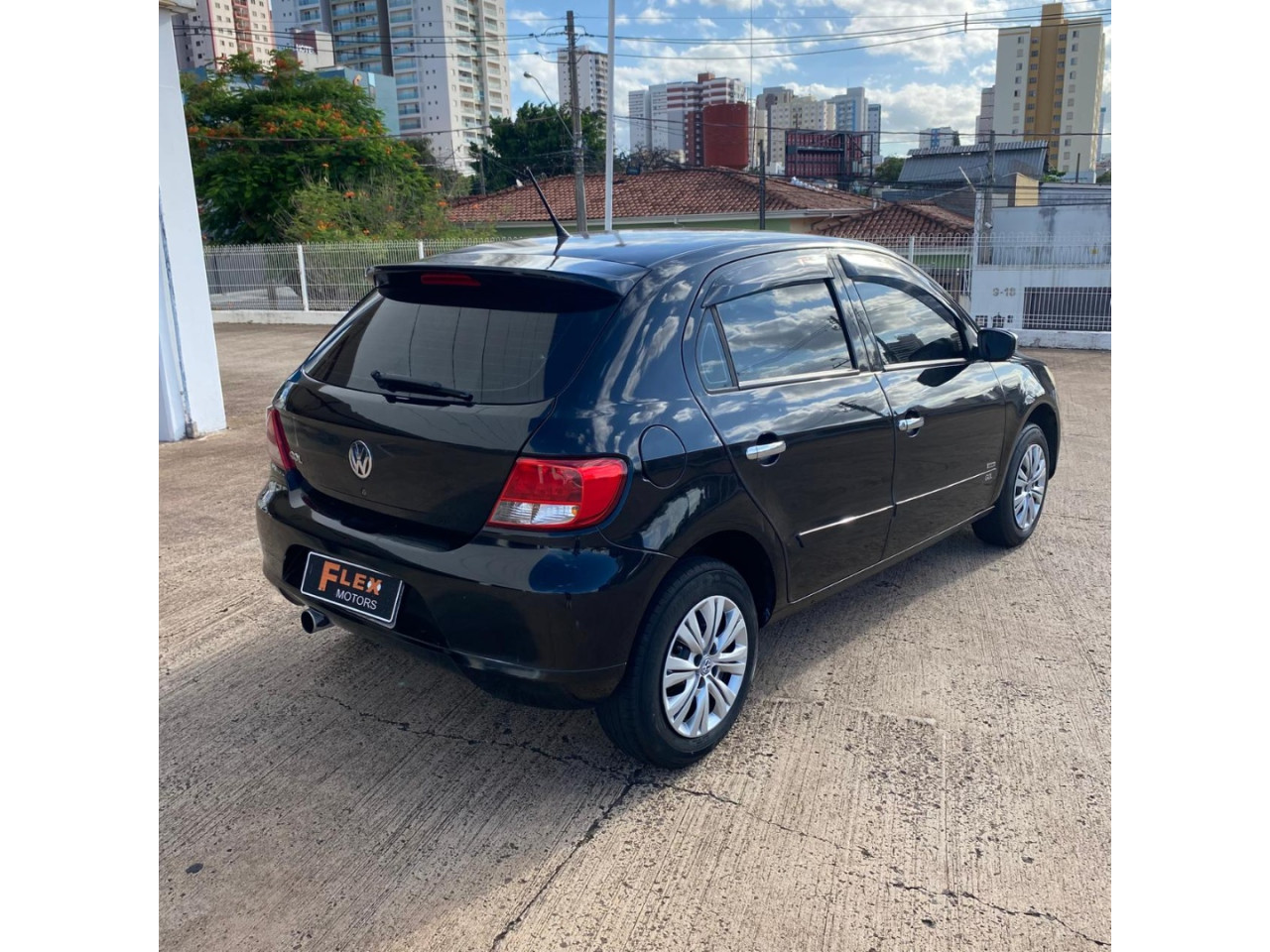 VOLKSWAGEN Gol 1.0 4P G5 FLEX