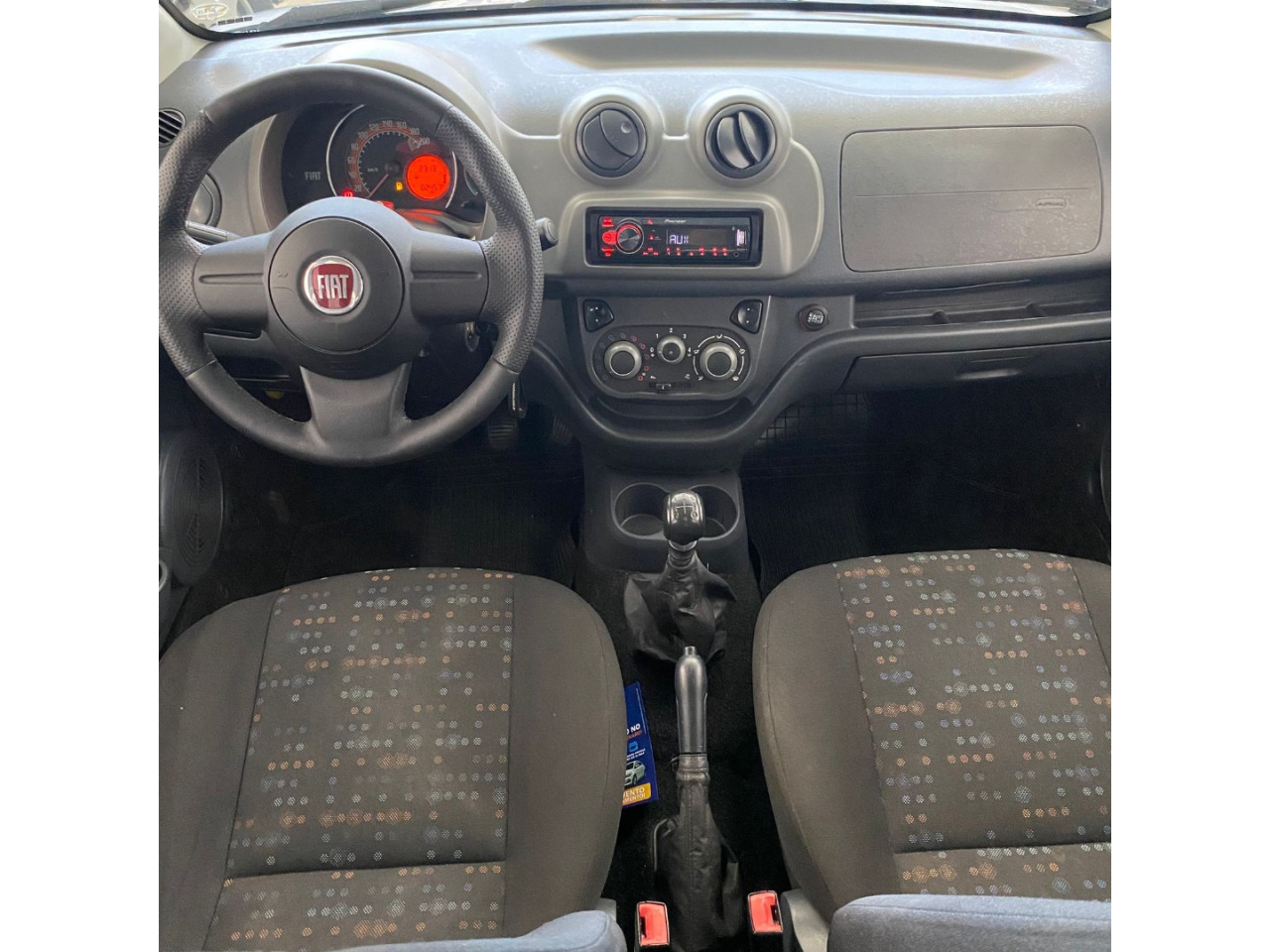FIAT Uno 1.0 FLEX VIVACE CELEBRATION