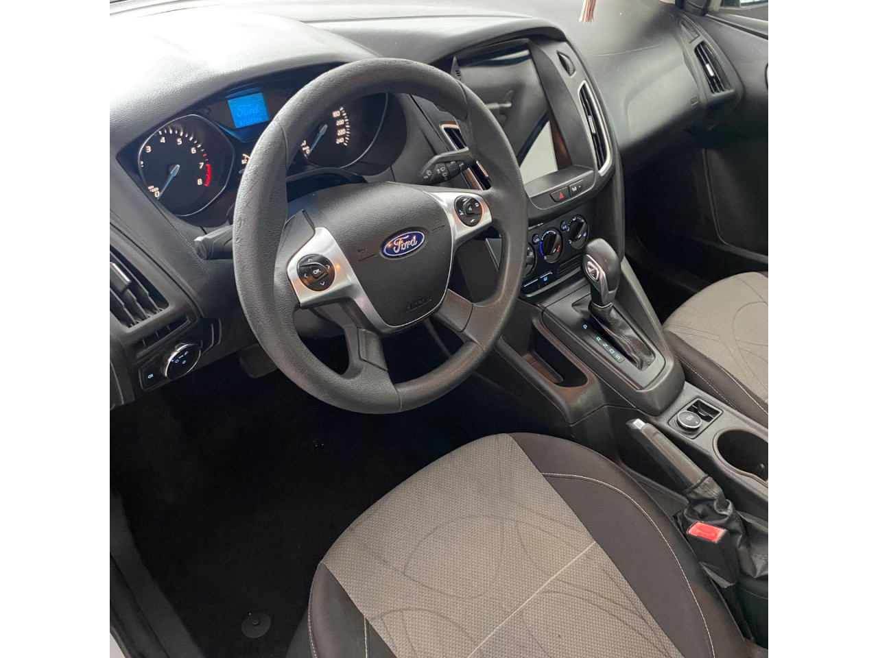 FORD Focus Sedan 2.0 16V 4P FLEX S POWERSHIFT AUTOMÁTICO