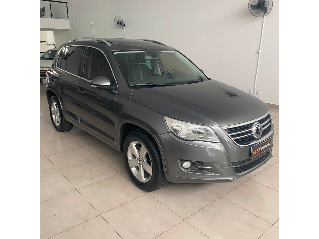 VOLKSWAGEN Tiguan 2.0 16V 4P TSI 4WD TURBO AUTOMÁTICO