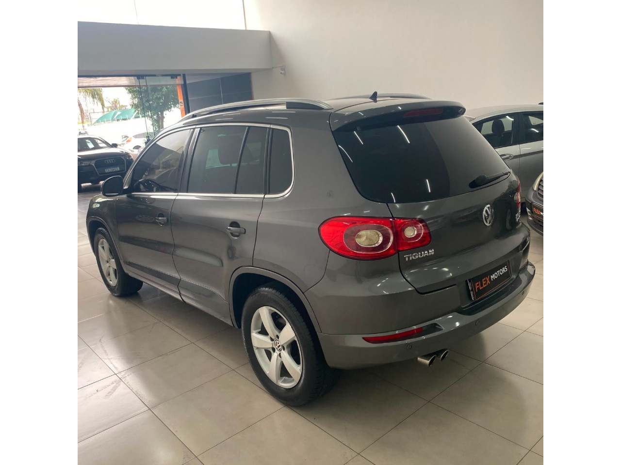 VOLKSWAGEN Tiguan 2.0 16V 4P TSI 4WD TURBO AUTOMÁTICO