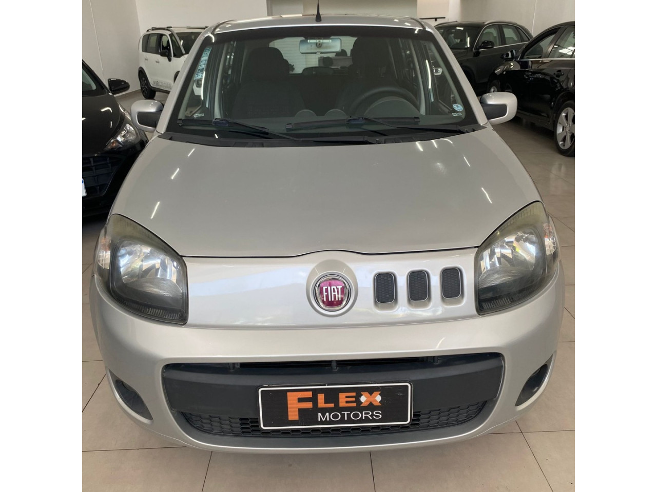 FIAT Uno 1.0 FLEX VIVACE CELEBRATION