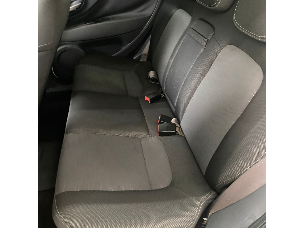 FIAT Punto 1.6 16V 4P FLEX ESSENCE DUALOGIC AUTOMATIZADO