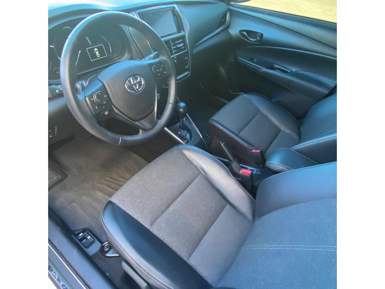 TOYOTA Yaris Sedan 1.5 16V 4P FLEX XS CONNECT MULTIDRIVE AUTOMÁTICO CVT