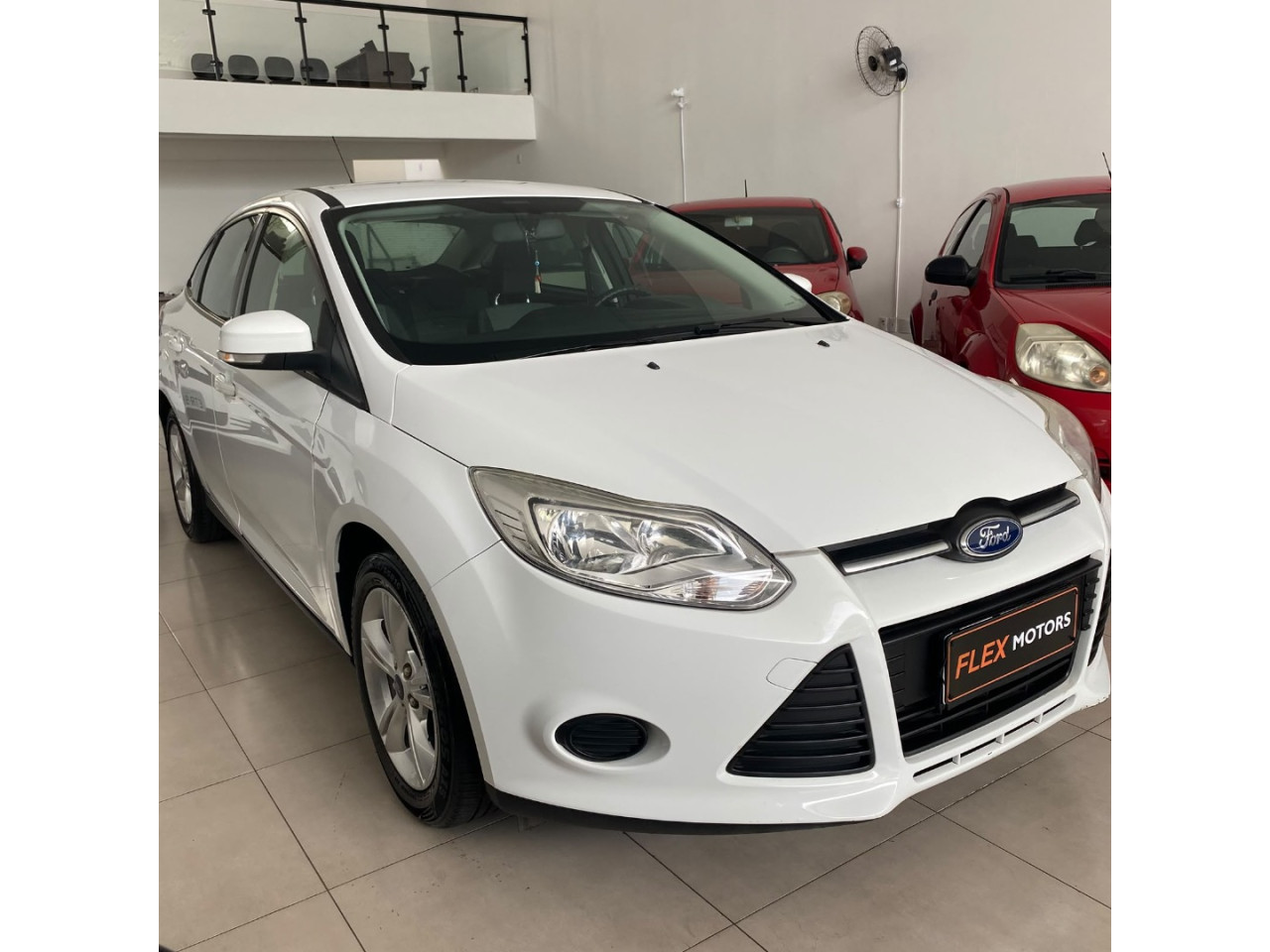 FORD Focus Sedan 2.0 16V 4P FLEX S POWERSHIFT AUTOMÁTICO