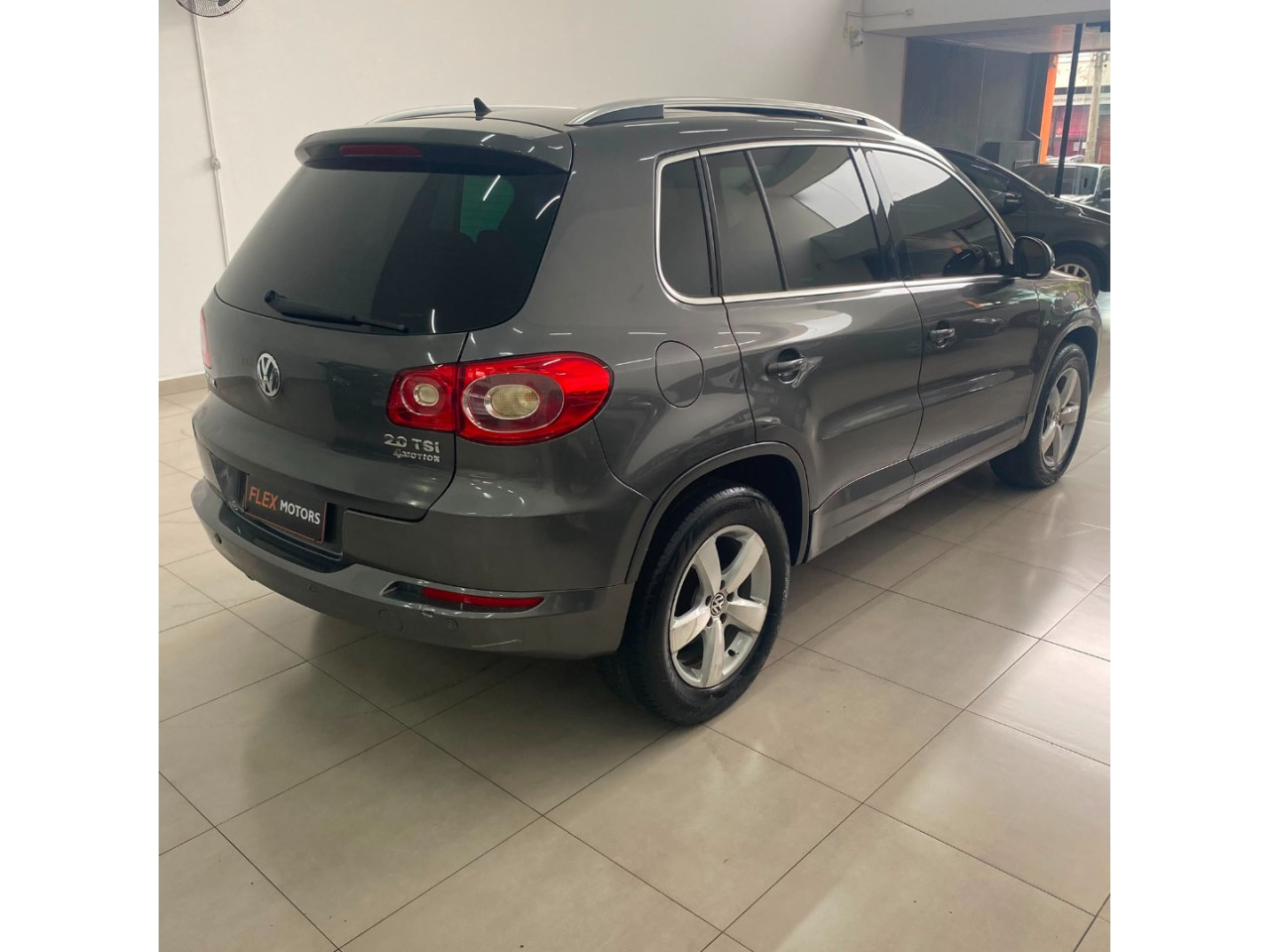 VOLKSWAGEN Tiguan 2.0 16V 4P TSI 4WD TURBO AUTOMÁTICO