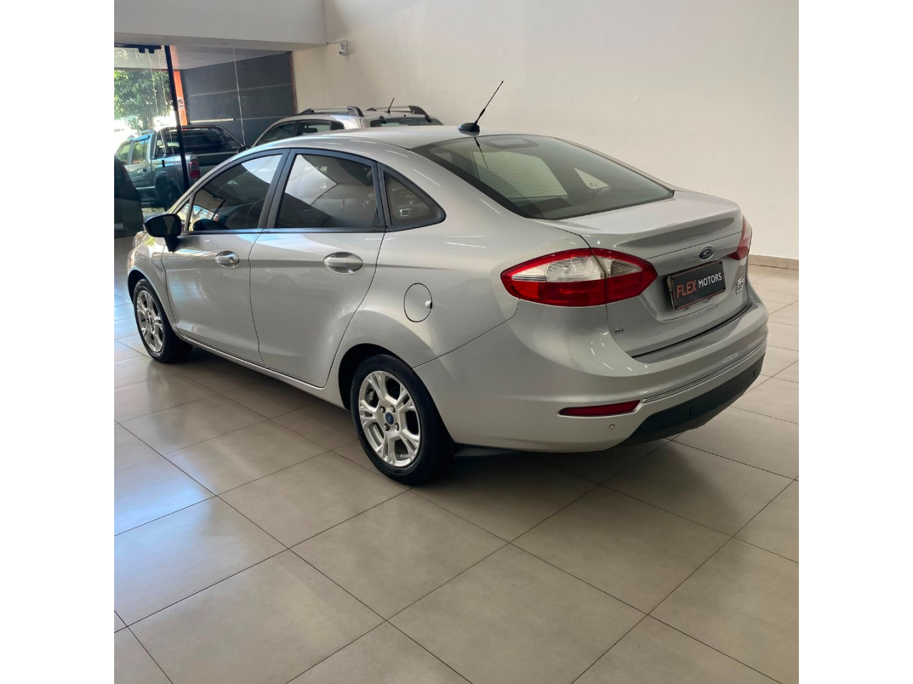 FORD Fiesta Sedan 1.6 16V 4P SE FLEX