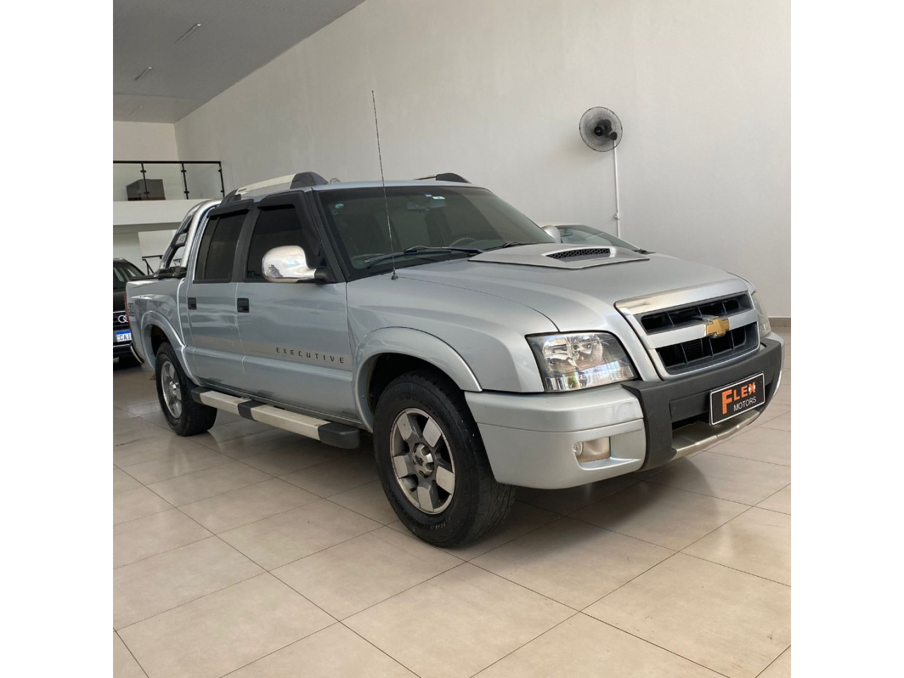CHEVROLET S10 2.4 FLEX EXECUTIVE CABINE DUPLA