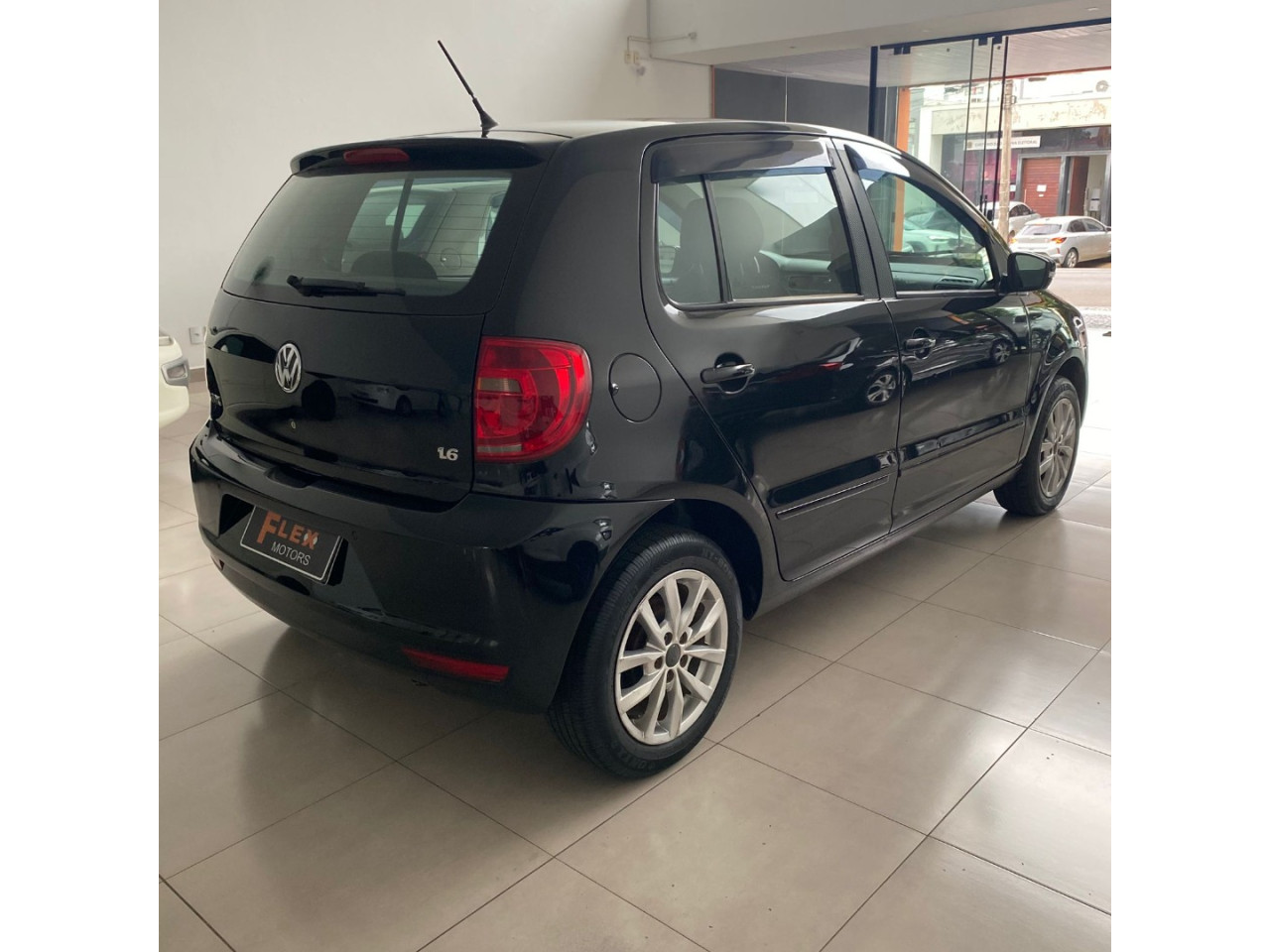 VOLKSWAGEN Fox 1.6 4P FLEX